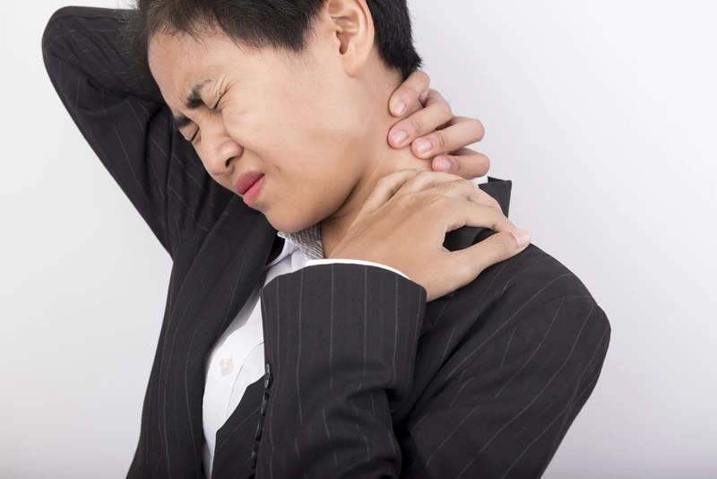 neck-strain-symptoms-causes-and-treatment-by-tim-pain-issuu